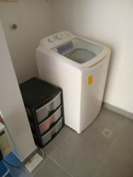 Bathroom tiled with glass shower Residencial Papiro rental Nueva Gorgona Panama