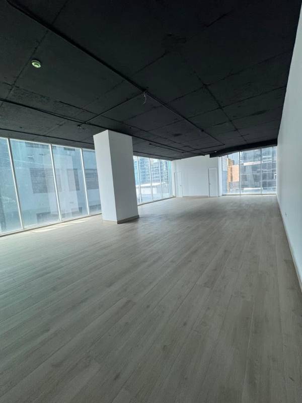 Spacious office with windows offering city view in Atrium Tower Obarrio Panama City