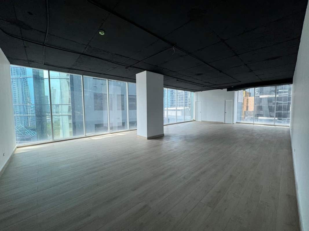 Modern open office rental in downtown Panama with skyline view floor-to-ceiling glass Atrium Tower Obarrio