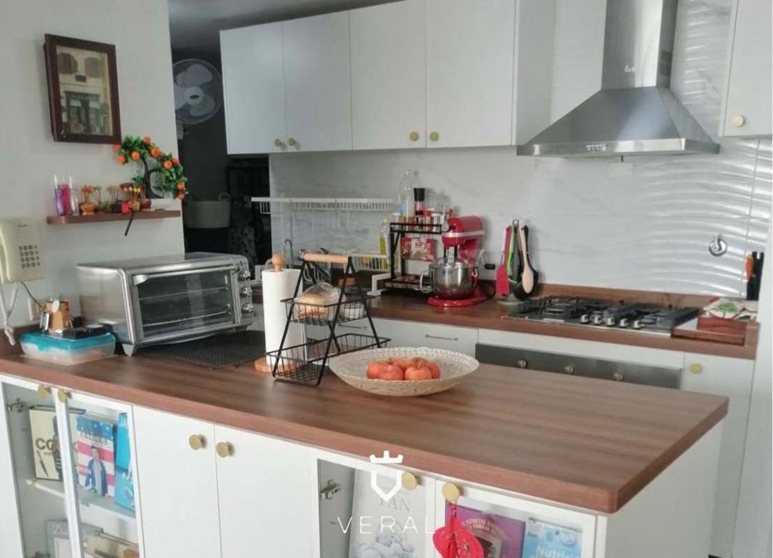 Modern living and dining area with natural light in PH Portoalegre apartment Panama