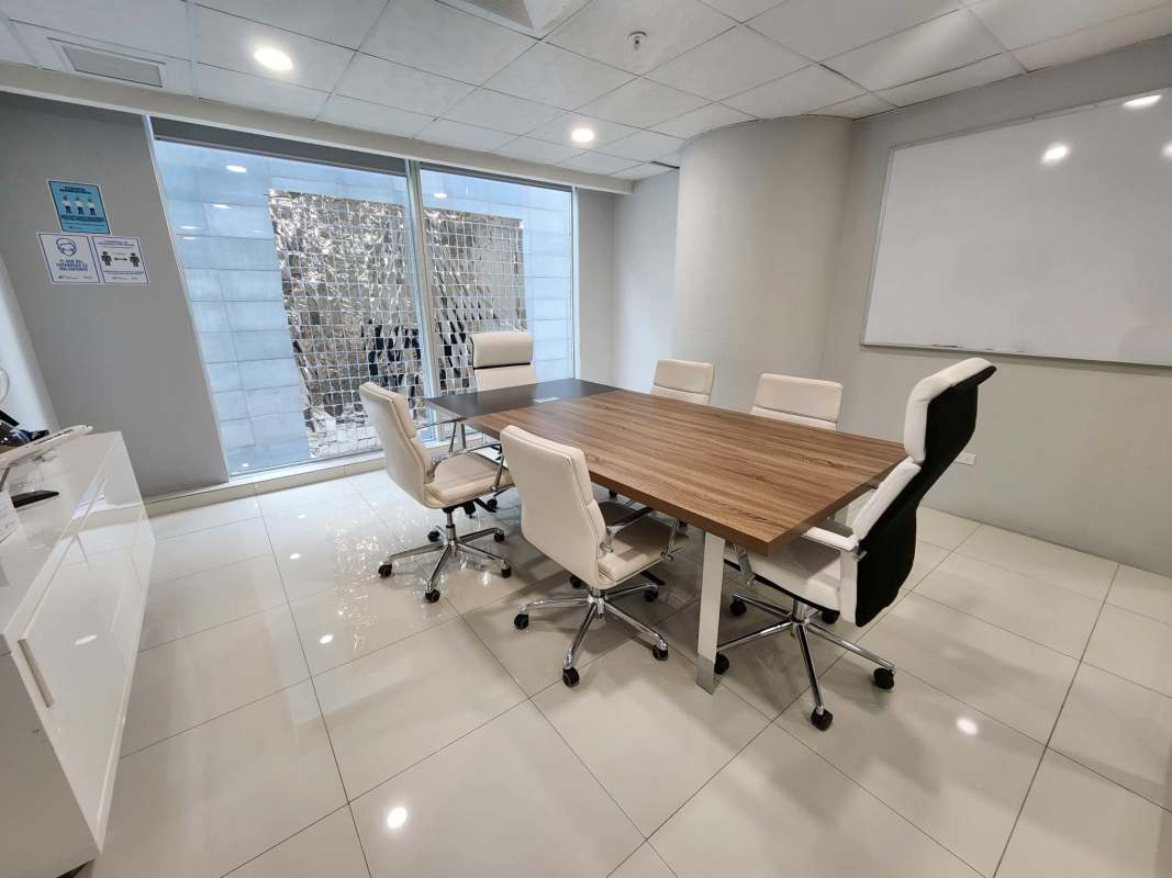 Conference meeting room with large windows glass table Oceania Punta Pacifica