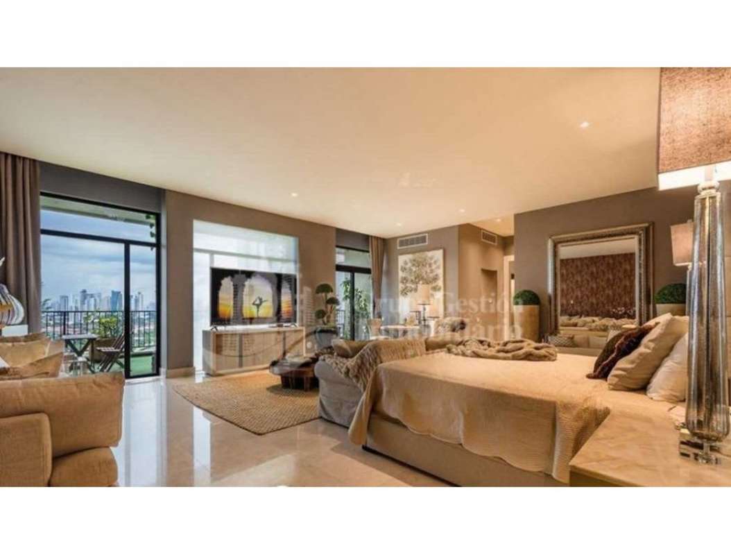 Luxury walk-in closet with city views, built-ins Santa Maria Court Panama