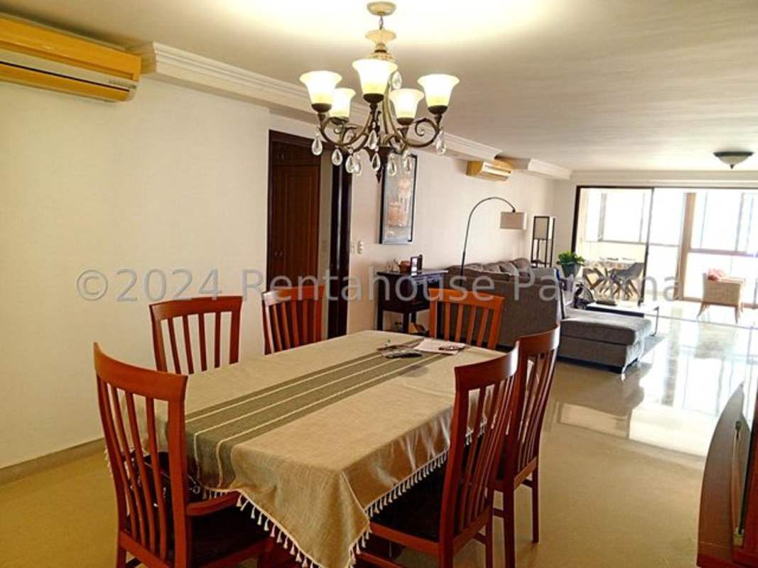 Master bedroom with marble floor and large windows Punta Paitilla Panama