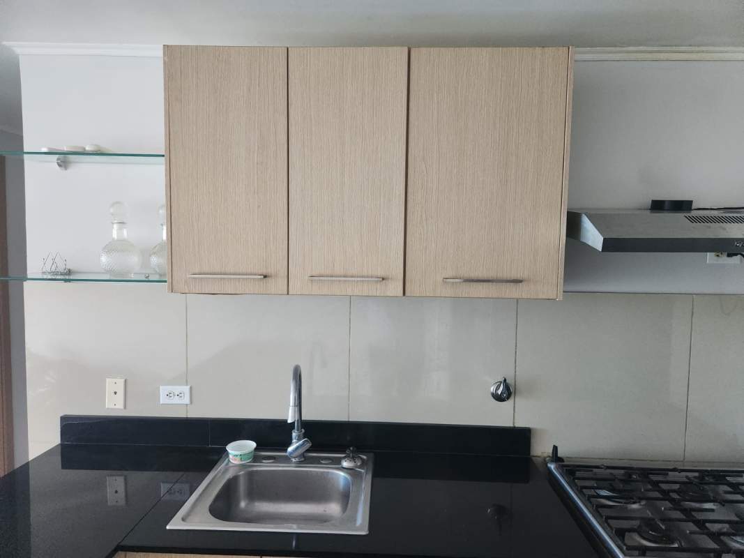 Modern 2BR Apartment with Balcony PH Torres de Castilla