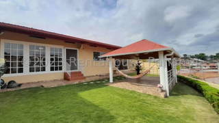 House for Sale in Altos de Panamá - 4 bedrooms