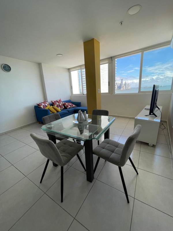 Rooftop infinity pool with unobstructed sea and city views at PH Bay View Panama City