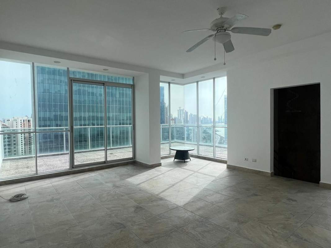 Guest bath with granite counter vanity, ceramic tiles PH Pacific Sea Punta Paitilla Panama