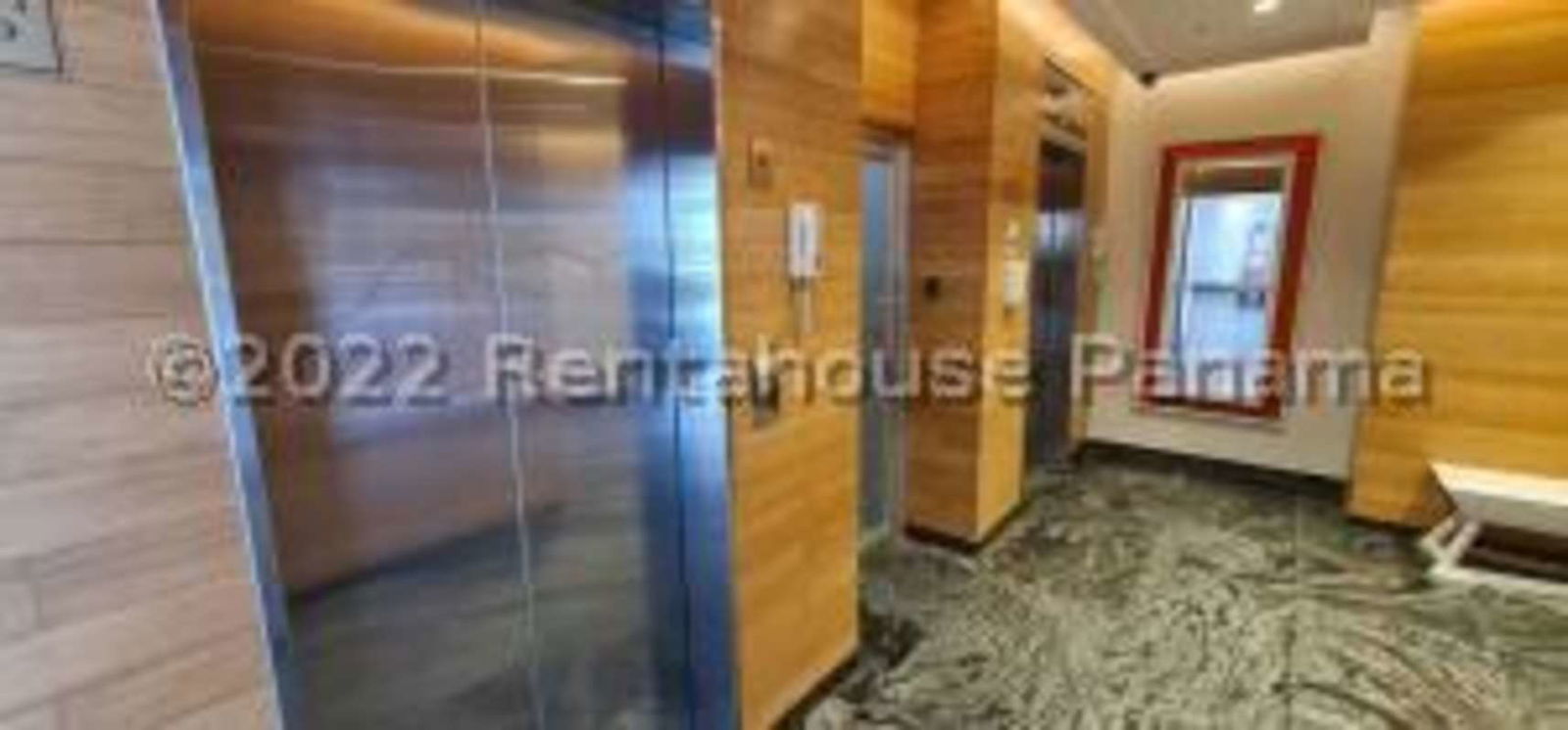 Bright living room with ocean view, large windows, modern furnishing PH Sky Panama