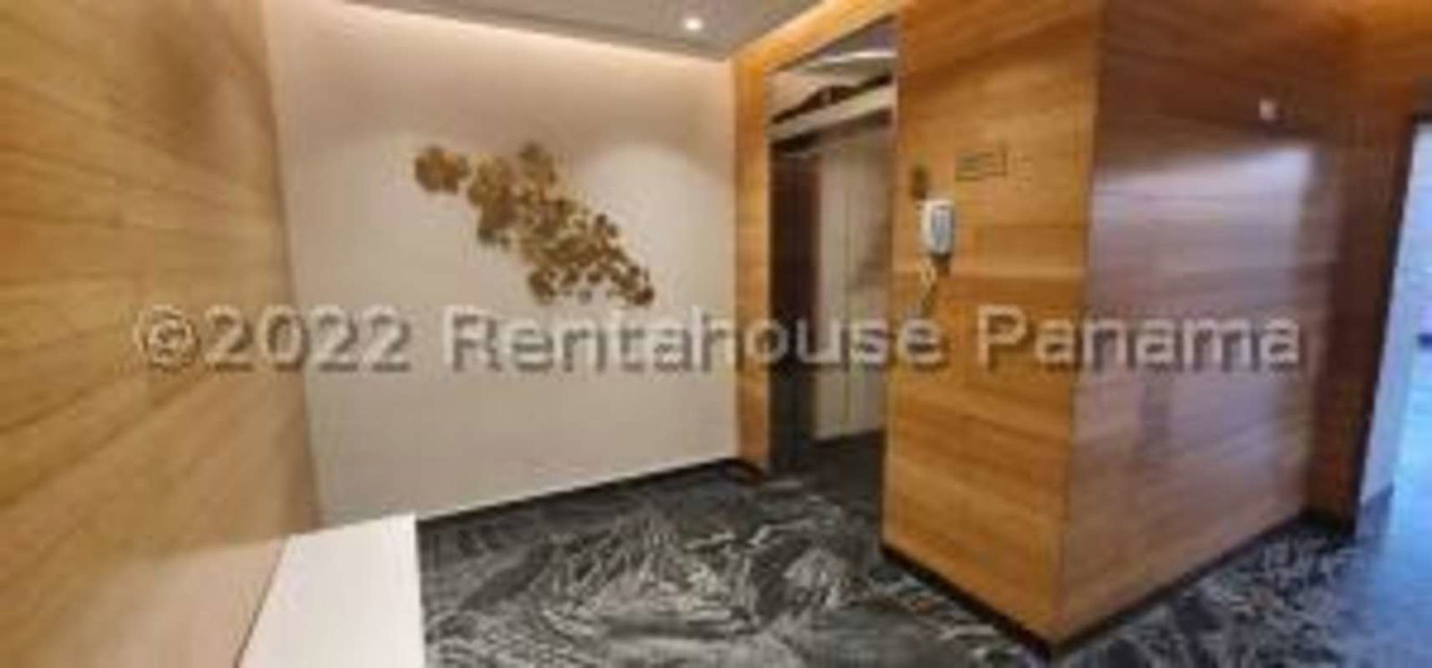 Infinity pool overlooking Pacific Ocean at PH Sky Avenida Balboa Panama