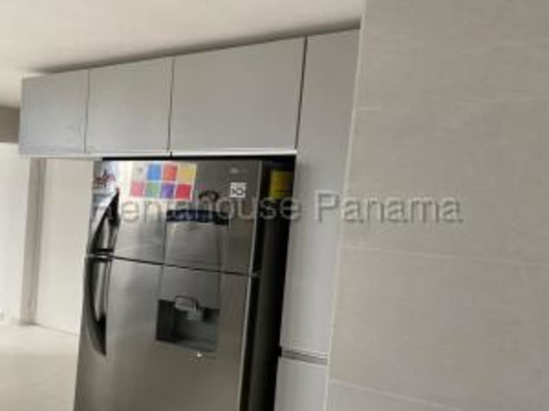 Secondary bedroom with private bathroom PH Torres del Pacifico Marbella Panama