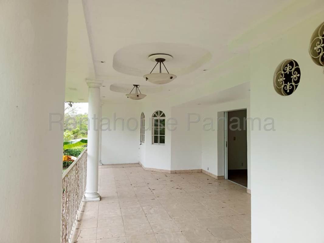Mediterranean style terrace with arches and garden view in PH Clayton Park Panama