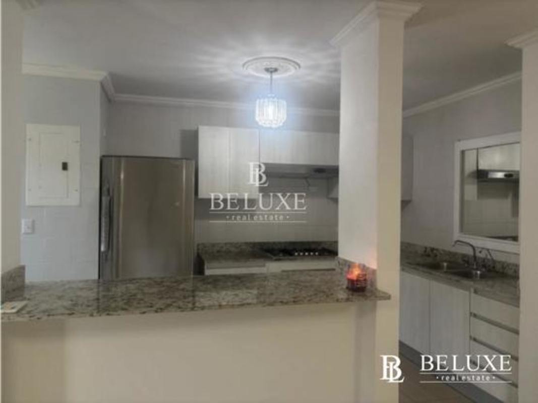 Kitchen with granite countertop, ceramic tiles, modern design in PH Sun City Albrook Panama