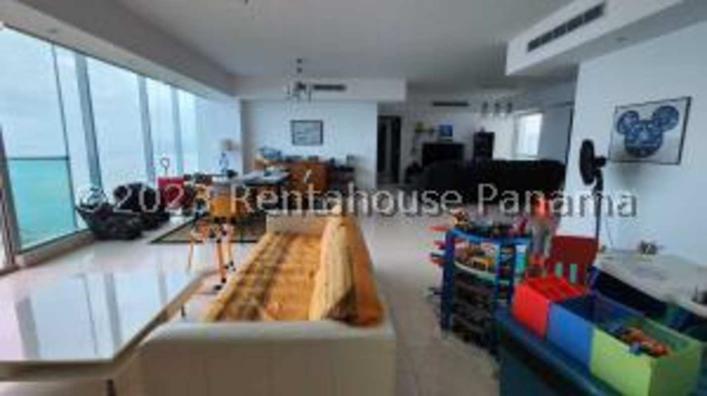 Master bedroom overlooking Pacific Ocean in PH Ocean Two, marble floors and ensuite