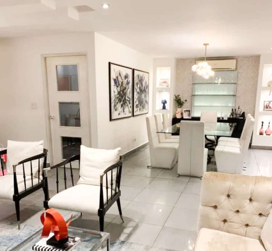 Spacious bedroom with AC, built-in closets, city skyline views at PH Mystic Point Panama City