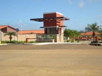 Modern open kitchen with granite countertops and wood cabinets house for rent La Chorrera