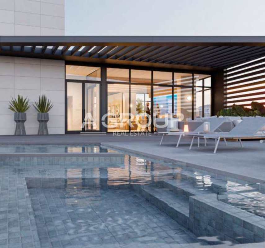 Spacious modern living room with floor-to-ceiling windows city view PH Aquapoint Punta Paitilla