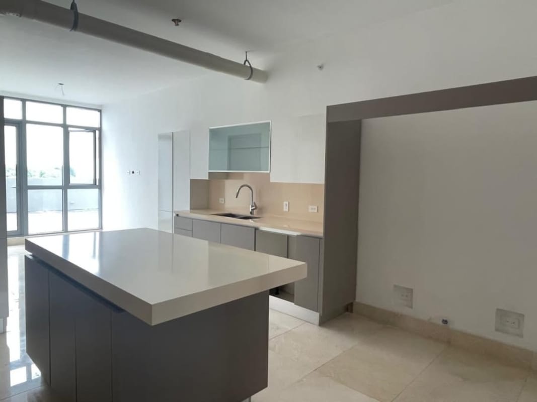 Contemporary kitchen in Santa María with high-end cabinetry and countertops