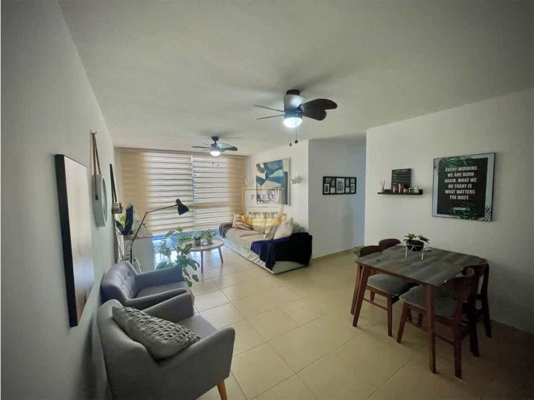 Contemporary bedroom with tiled floor and built-in closet Mystic Village Don Bosco Panama