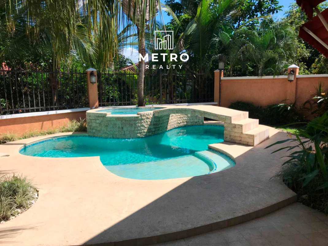 Spacious 3BR House with Pool & Terrace in Clayton Village