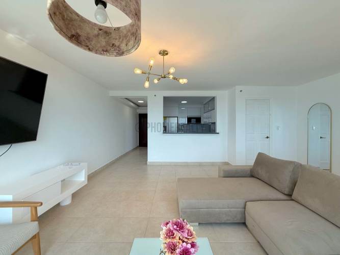 Bathroom with walk-in shower, granite-top vanity for rent in Clayton Panama