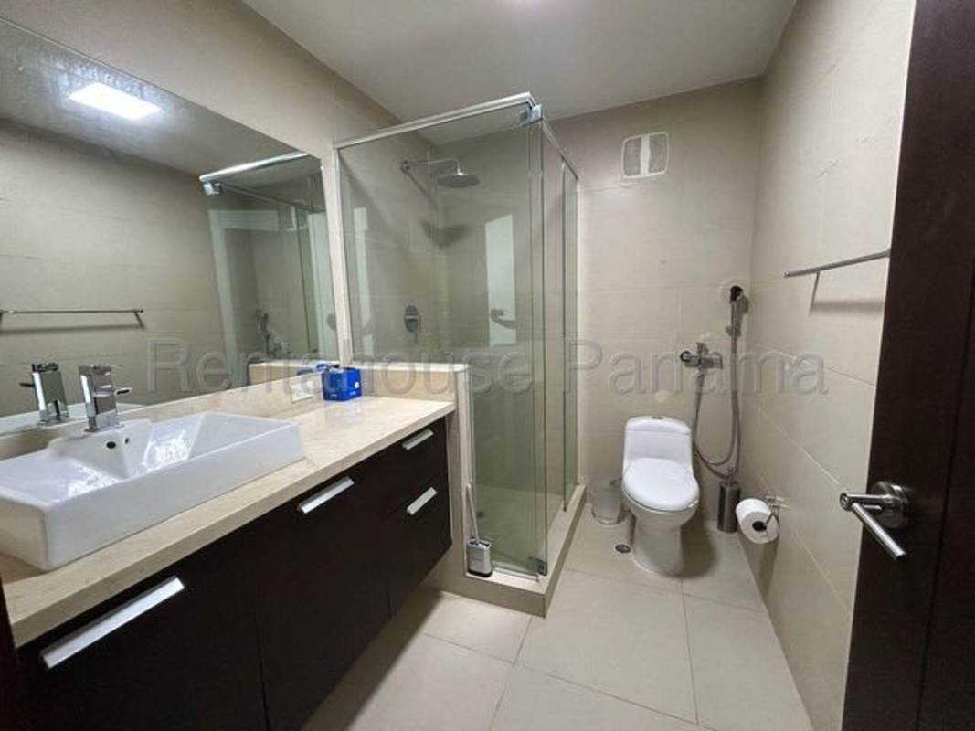 Stylish fully equipped kitchen with granite tops and stainless appliances at Oceanaire Punta Pacífica