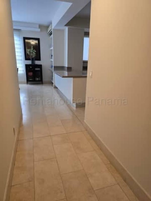 Luxury lobby with concierge at Santa Maria residences Panama