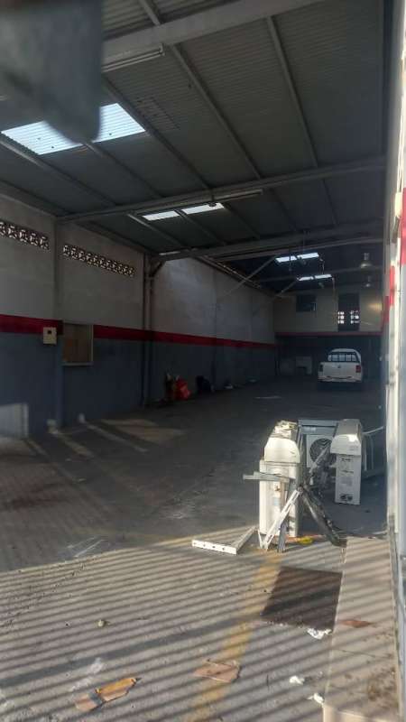 464m² Warehouse with Offices in Parque Lefevre for Rent