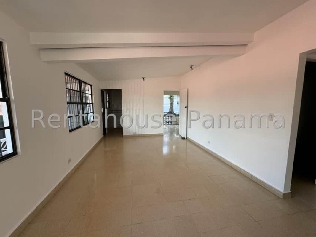 Facade with covered carport, tiled patio, fenced gate, private entrance Hato Pintado Panama