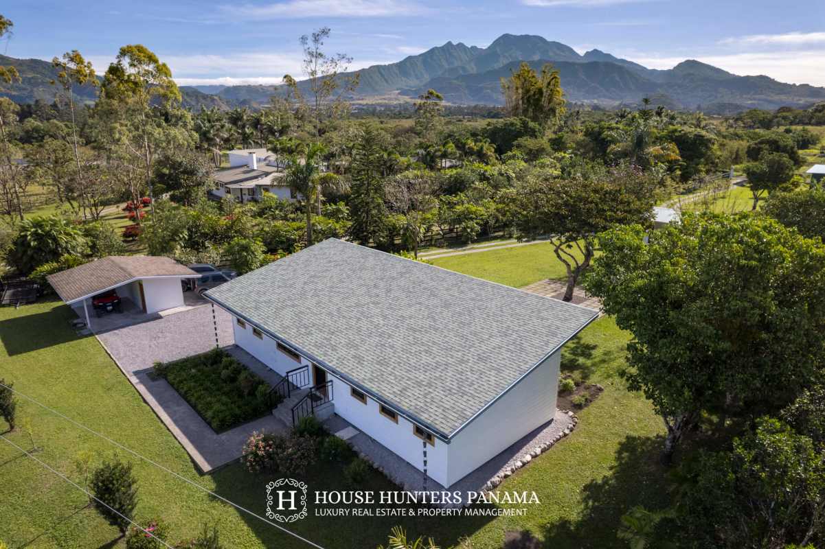 Open living dining wood accents estate for sale Chiriquí Highlands Panama