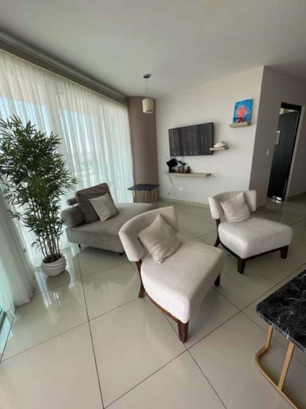 Spacious 3BR Apartment PH Highland View 12 de Octubre