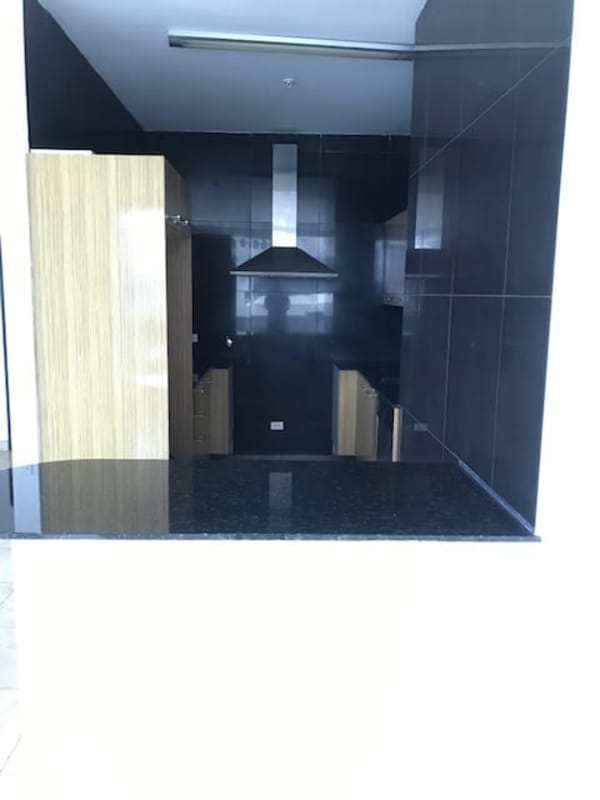 Modern bathroom with walk-in shower and quality fixtures PH BICSA Tower Panama