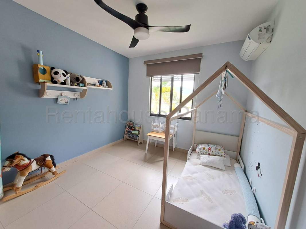 Spacious master bedroom in PH River Valley Panama Pacifico penthouse for sale