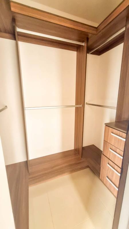 Rooftop terrace with pergola bar area lounge chairs PH Vista Hermosa El Carmen Panama