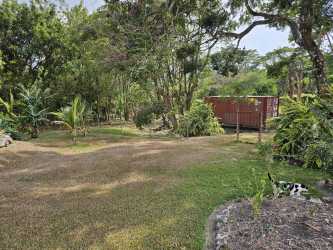 Luxury 4BR Villa with Panoramic Terraces in Urbanización Gaital, El Valle