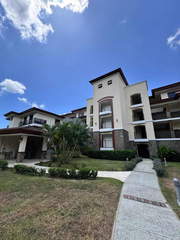 Apartment for Sale in Clayton - 4 bedrooms