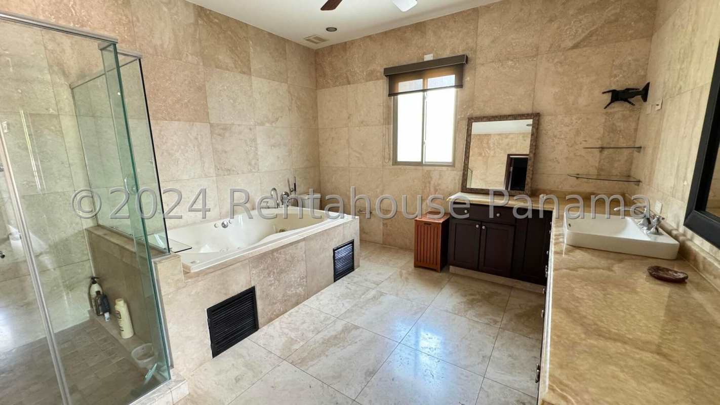 Spacious kitchen with granite countertops, stainless steel appliances in Santa María Panama