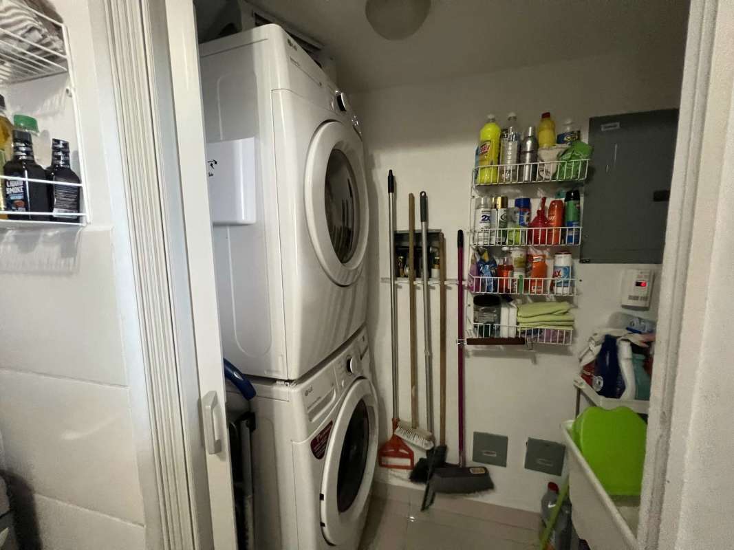 Swimming pool area in residential complex PH Torres de Montserrat 12 de Octubre Panama