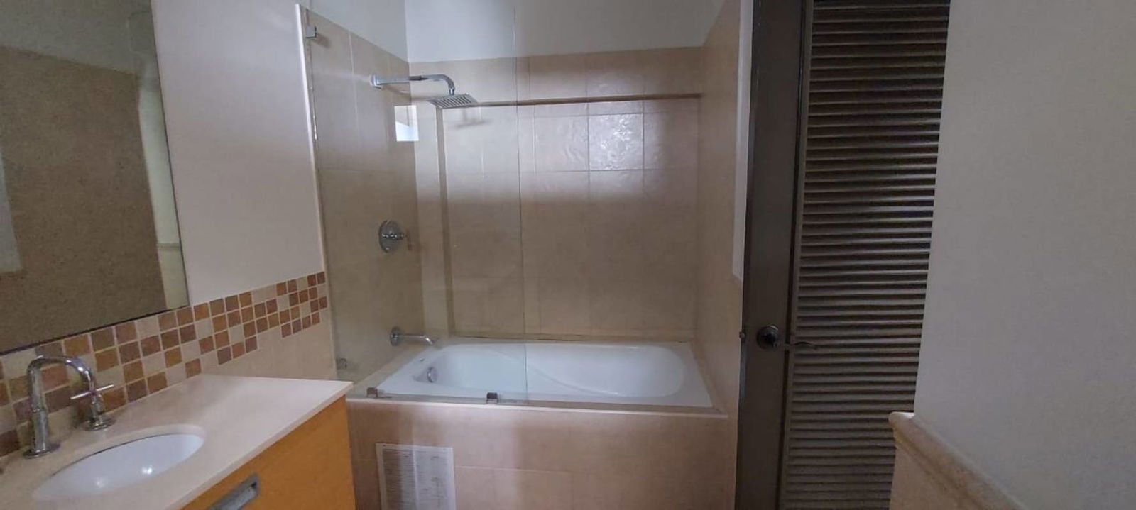 Spacious master bedroom with tall colonial ceilings, AC, wooden doors Casco Viejo Panama rental