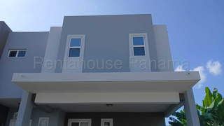 House for Sale in San Antonio - 3 bedrooms