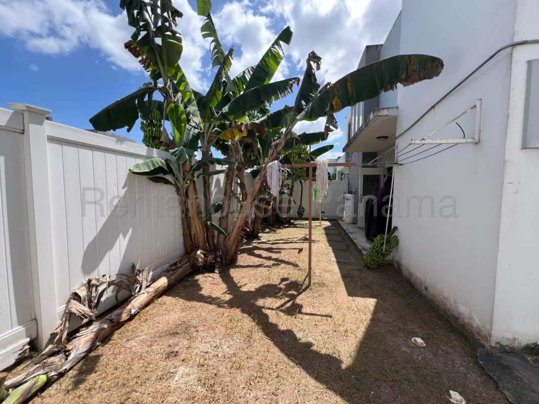 Community swimming pool Augusta gated neighborhood Brisas del Golf Panama City