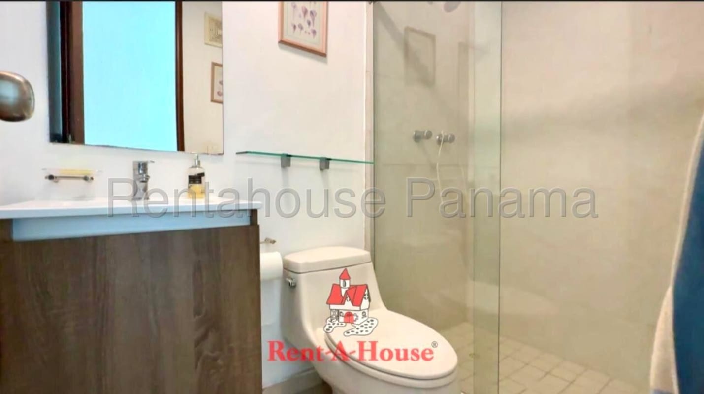 Modern bathroom with walk-in shower, glass, vanity at PH Terrawind Panama City