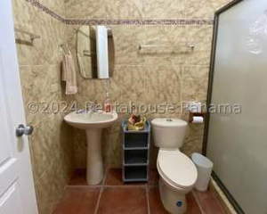 House for Sale in Nueva Gorgona - 4 bedrooms