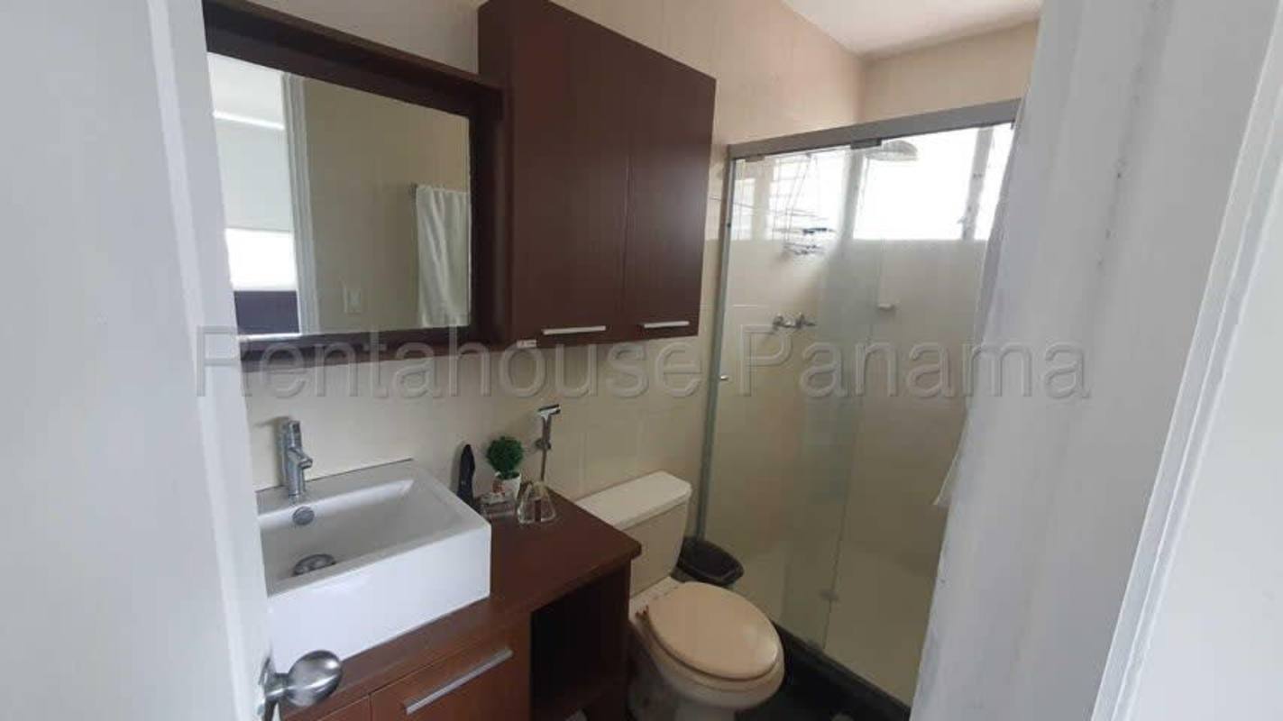 Contemporary bathroom glass shower enclosure sink PH Majestic Garden Edison Park Panama