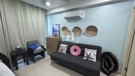 Fully equipped kitchen with granite countertops at PH Coronado Bay Panama