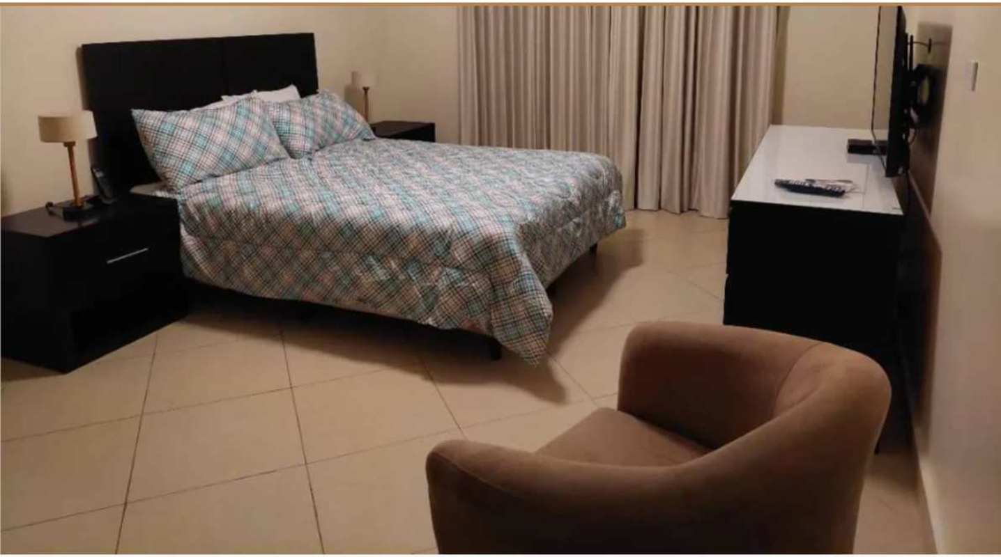 Second bedroom furnished with AC and closet in Embassy Club Clayton Panama