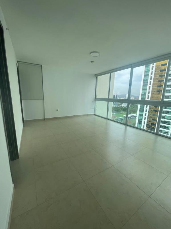 Master bedroom with panoramic windows PH Lumiere Costa del Este Panama