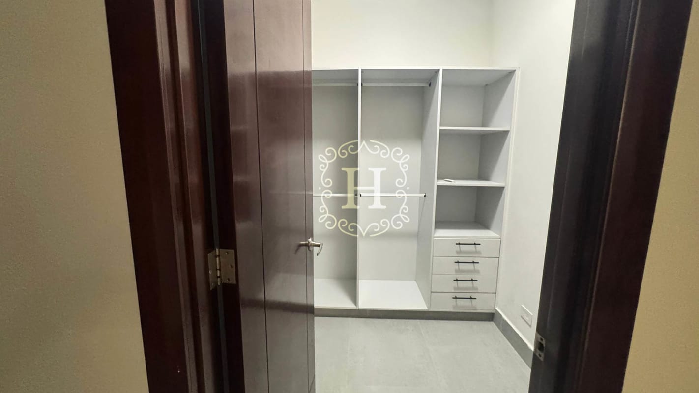 Master bedroom with panoramic ocean view in PH Oceanaire Punta Pacifica Panama