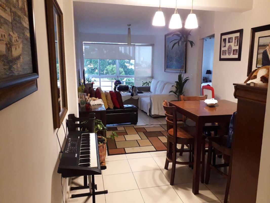 Modern open concept living dining room with window light PH Vista del Golf Parque Lefevre Panama