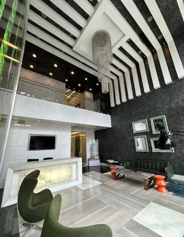 Spacious office with large window, natural light, modern design at PH Habitáts Plaza Obarrio