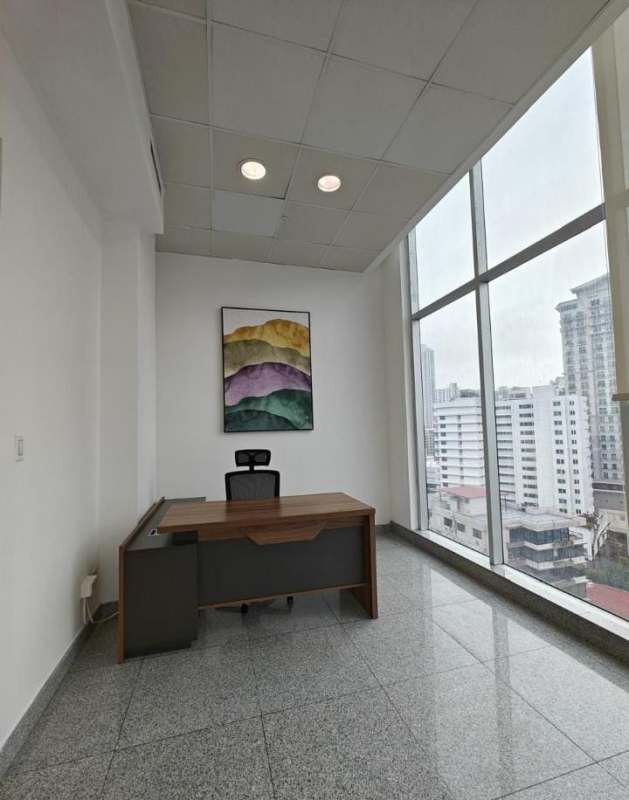 Private workspace with skyline view in Obarrio Banking District PH Habitats Plaza Panama